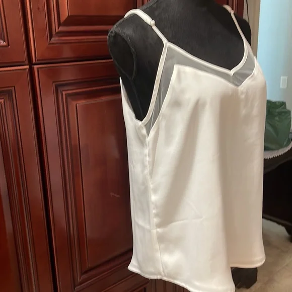 Forever 21 white sexy top - Picture 3 of 5